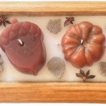 bateas de madera con figuritas de otoño ip artistic candles